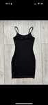 czarna obcisła bodycon sukienka