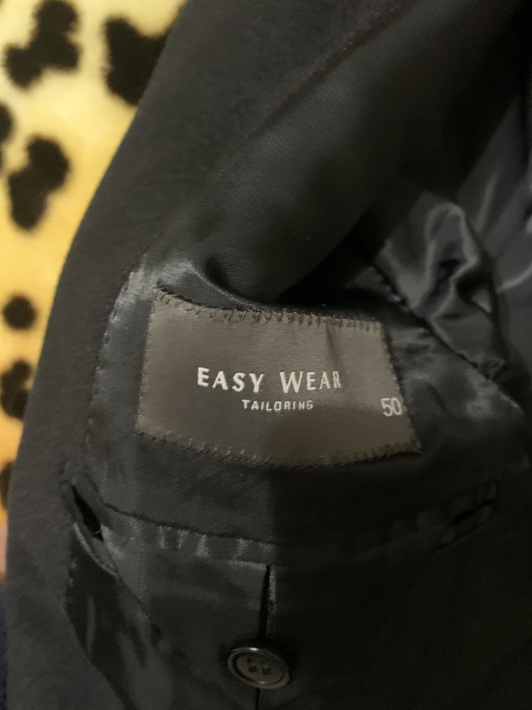 Пальто бренду Easy Wear 50-го розміру