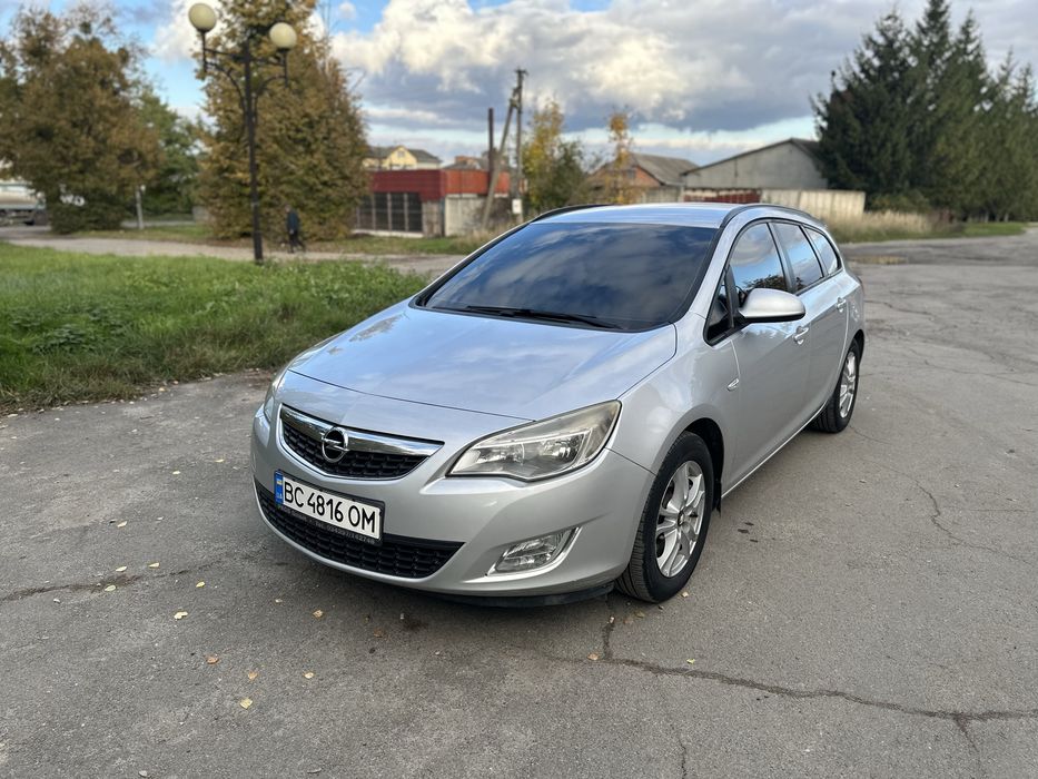 Opel Astra J