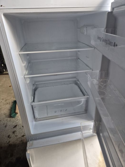 Lodówka z zamrażarką A+ Amica w pełni sprawna 150cm