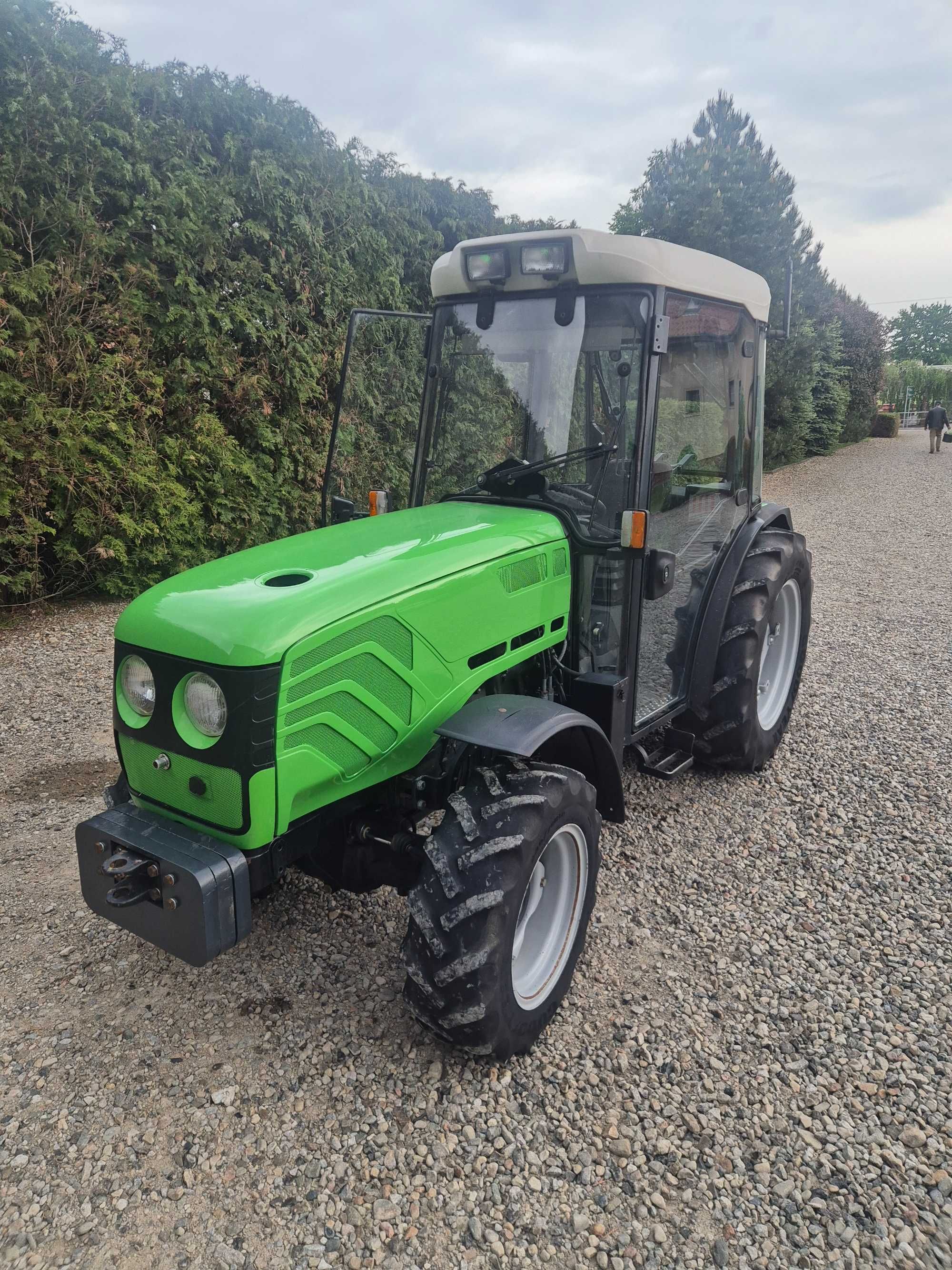 Deutze Fahr Agrocompact F70  75 km