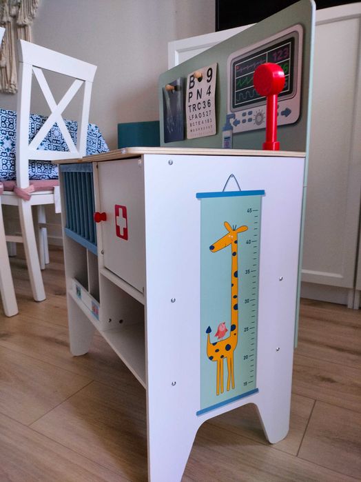 Drewniana przychodnia lekarska / weterynaryjna / klinika Lidl Playtive