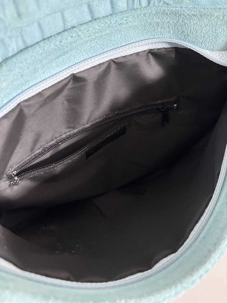 Conjunto de botas e mala de camurça Tapadas
