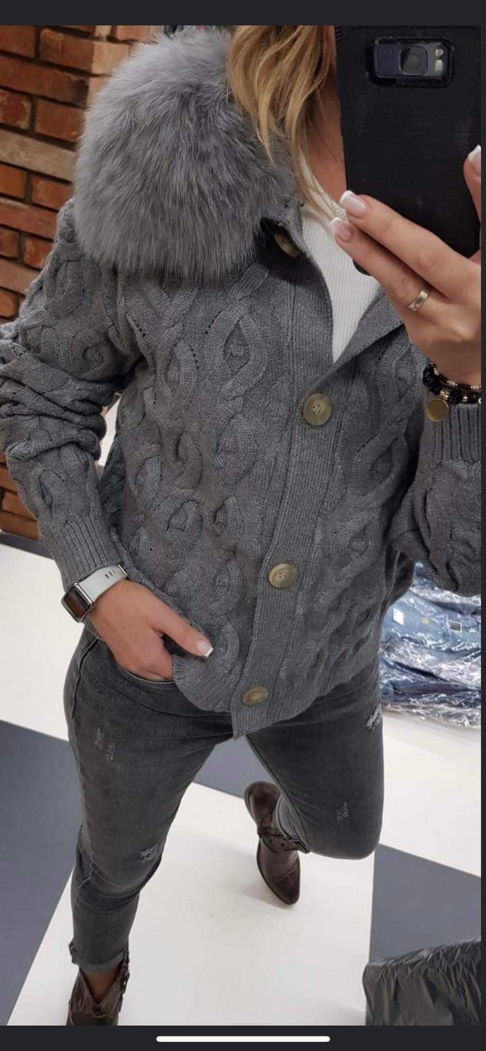 Sweter lisem naturalnym futrem lisy piękne sweterki