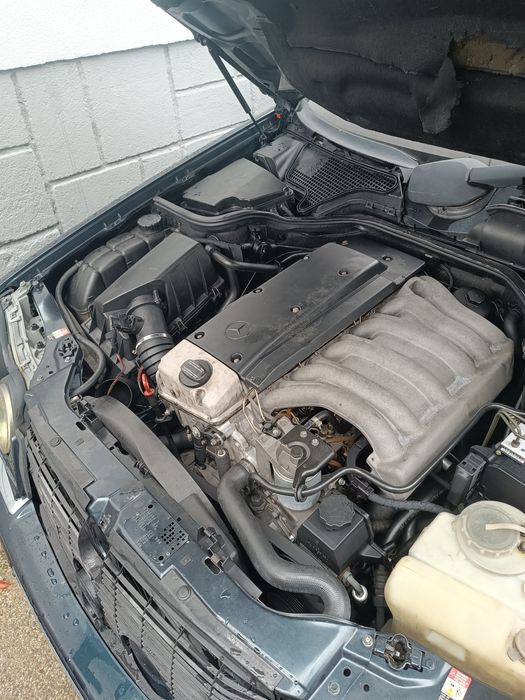 Mercedes E300 Turbo Diesel ( OM606 )