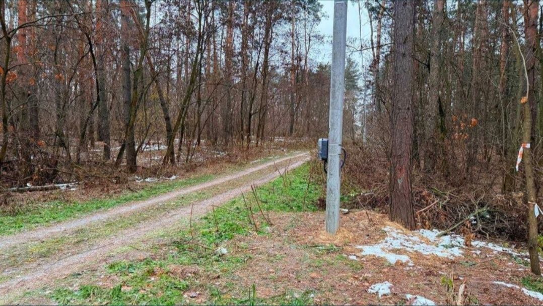 Земельна ділянка неподалік Києва