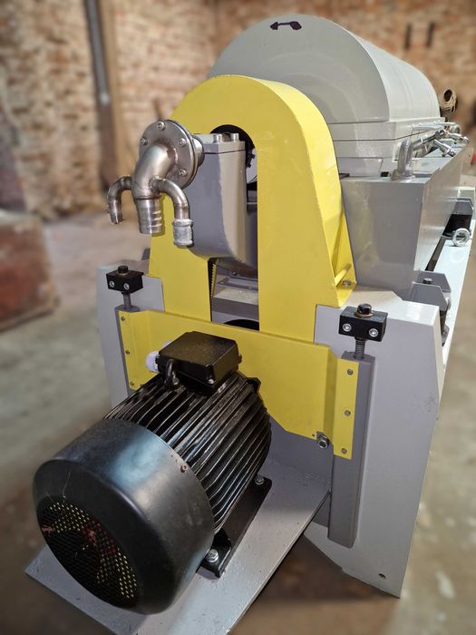 Dekanter - Wirówka. Maszyna spożywczo - przemysłowa.