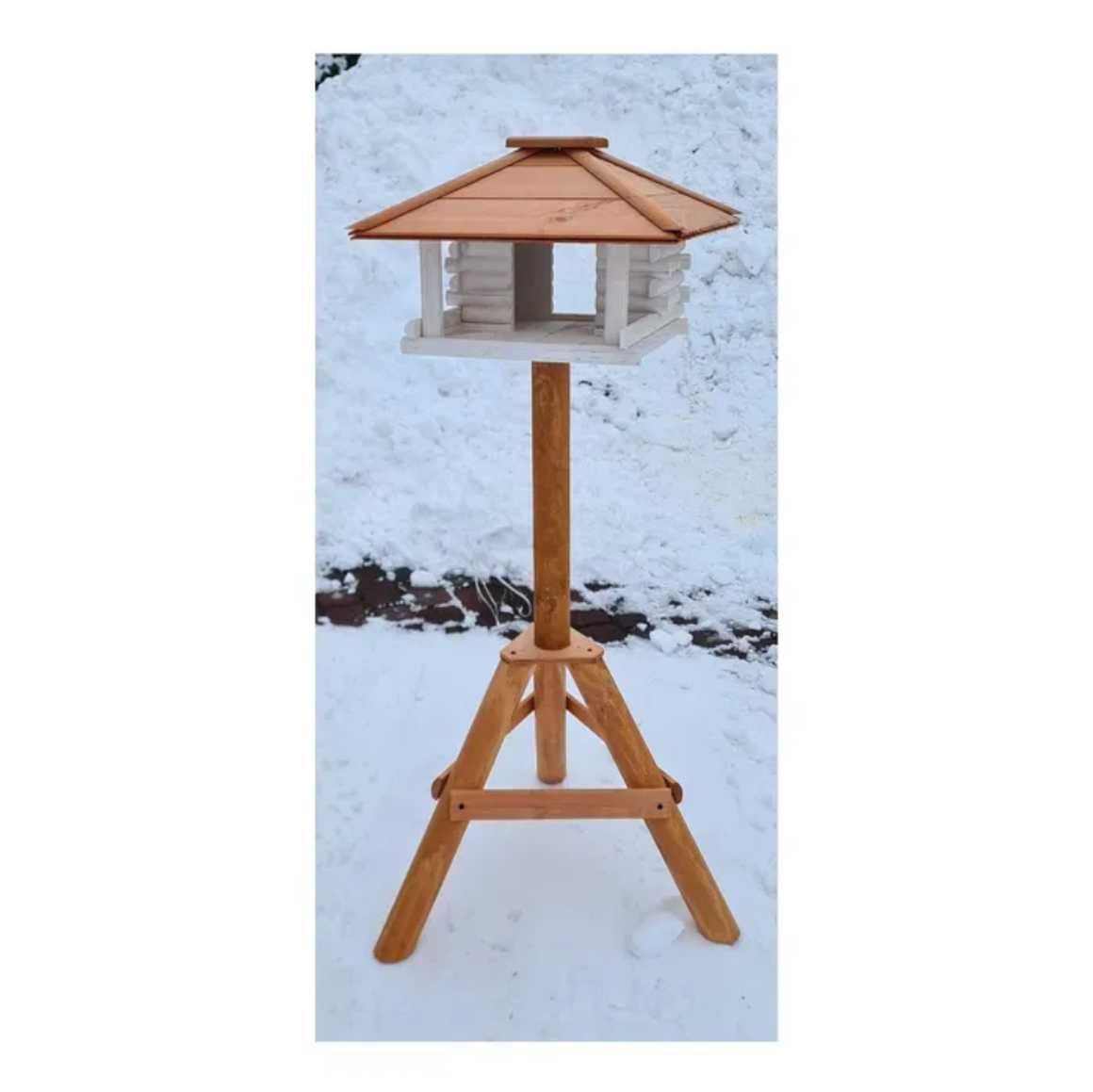 Karmnik dla ptaków na stojaku