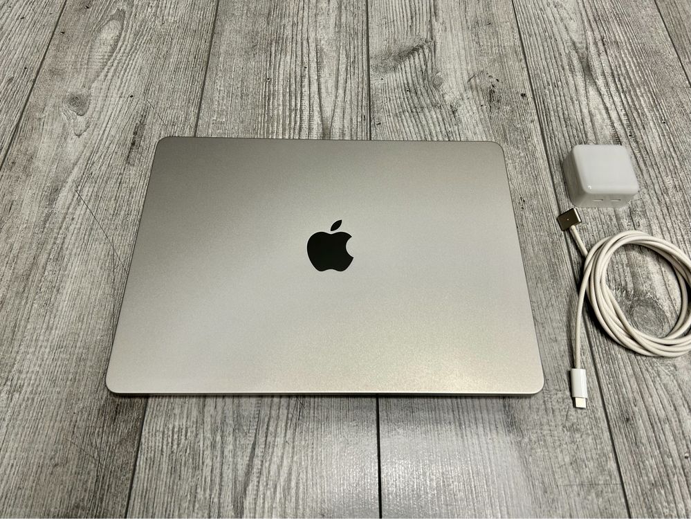 Macbook Air M2 13.6 8/512 Starlight ідеал Apple