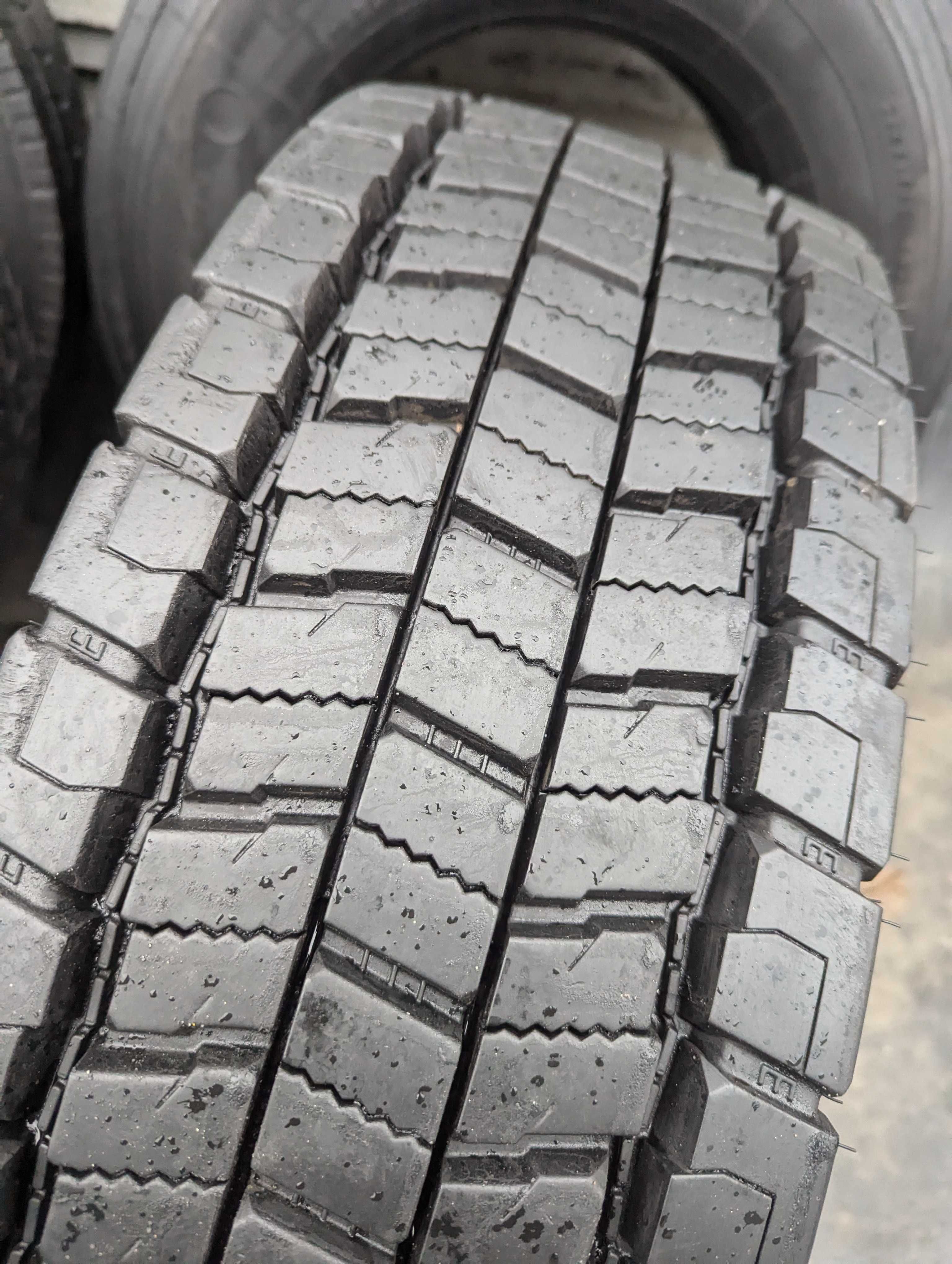 235/75R17.5 Semperit Runner D2 napęd