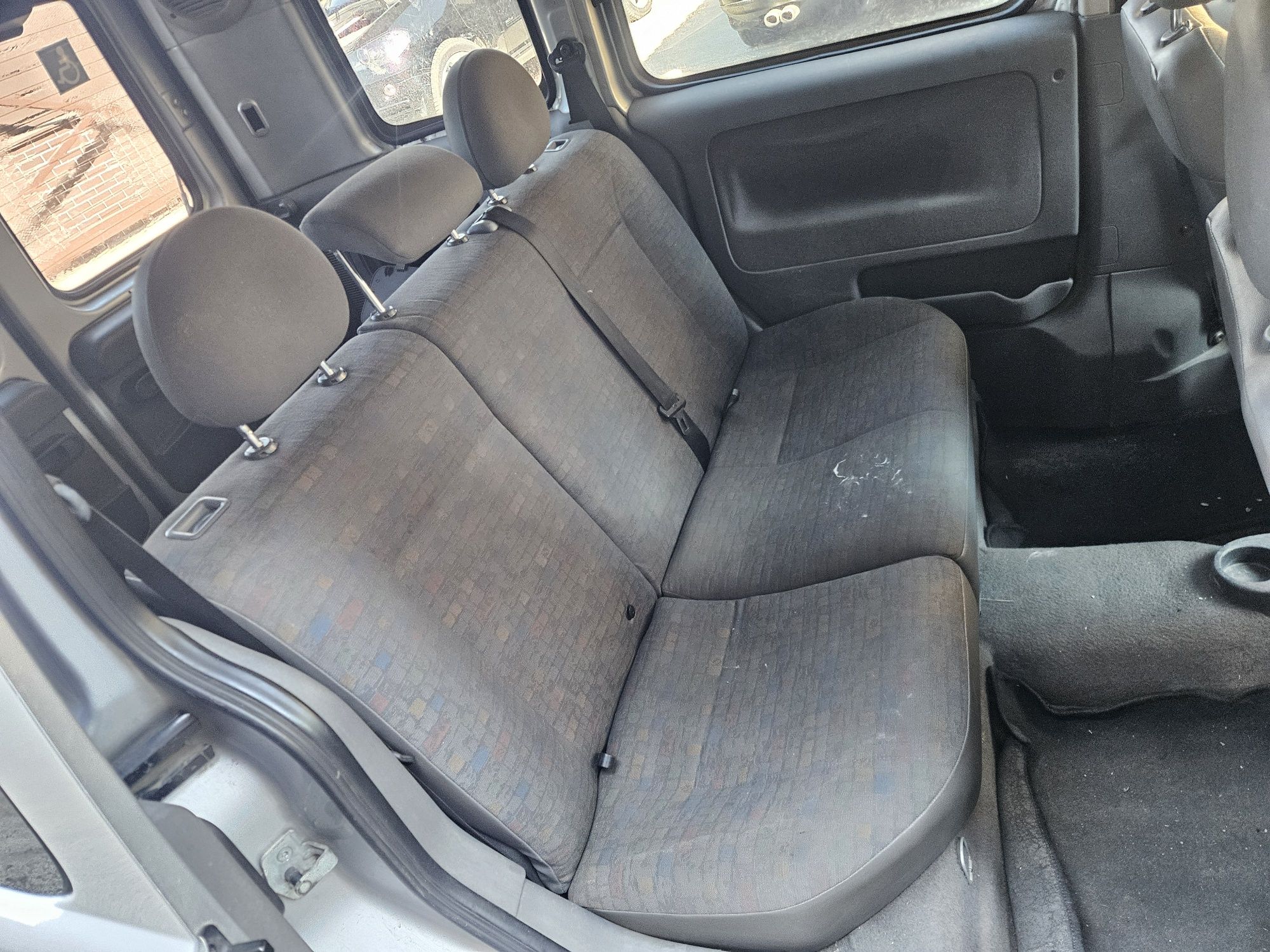 Розбирається Опель Комбо Ц Opel Combo C 1.6 бензин інжектор Z16SE