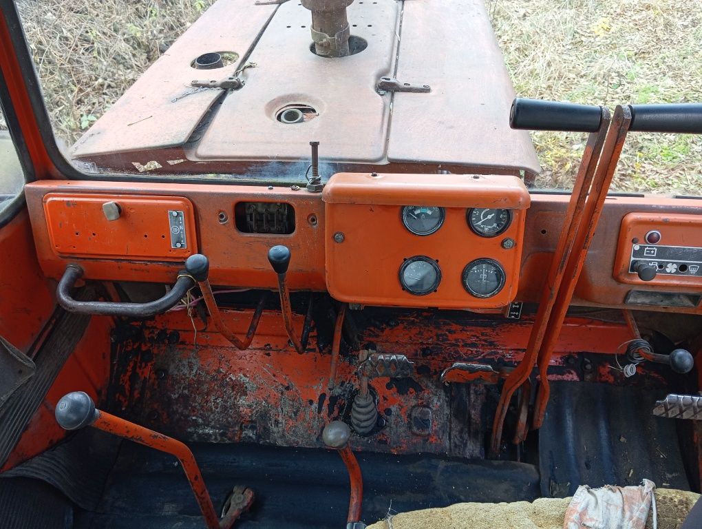 Продам гусеничный трактор ДТ-75