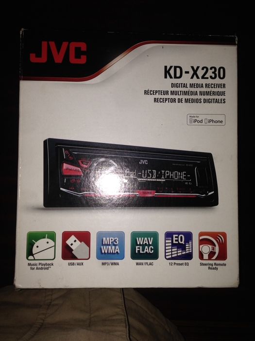 Radio semi-novo da JVC