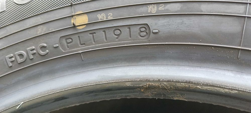 opona letnia 225/60R17 99H Yokohama bluearthve70