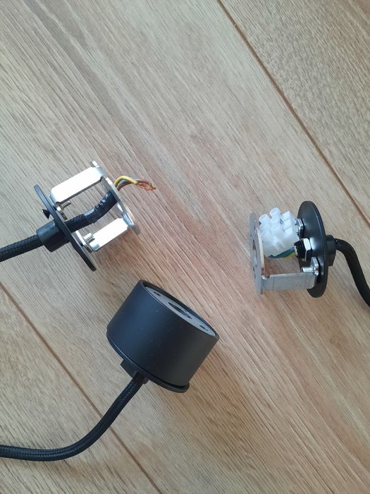 Trzy lampy wiszące tuby białe