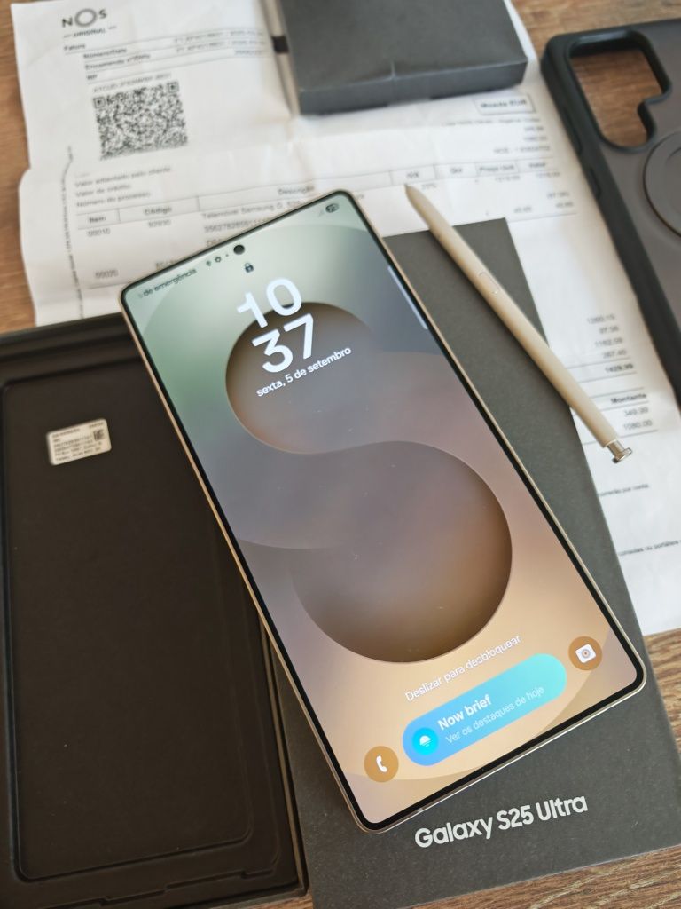 Samsung S25 Ultra 12GB/256GB Dual Sim Natural  Titanium  Seminovo C/Ga
