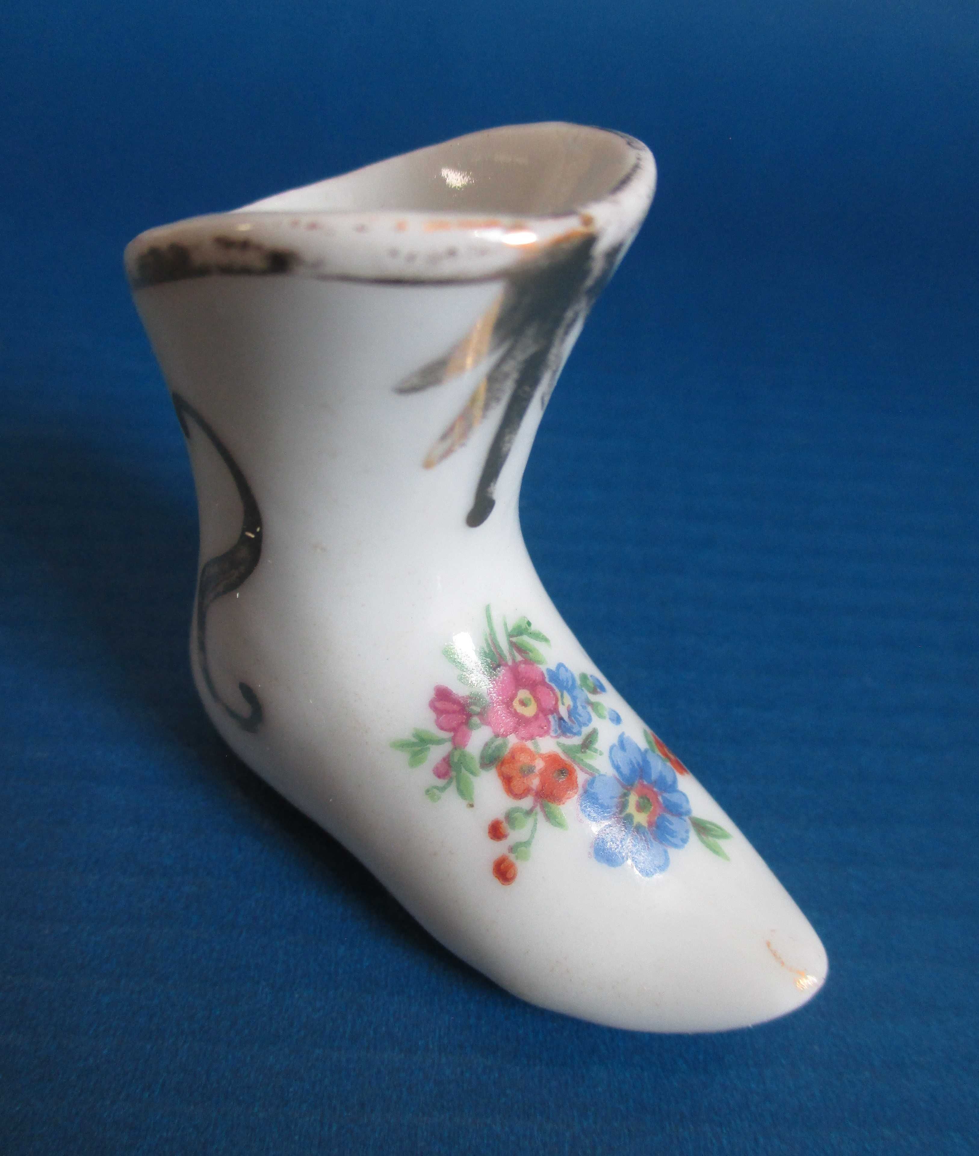 Miniaturas de Botas e Sapatos em Porcelana
