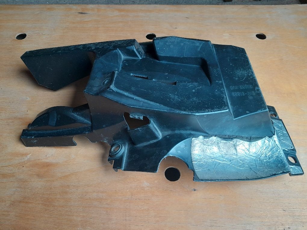 Підкрилок, бризговик Yamaha FZ6N FZ6S  2004-09р.