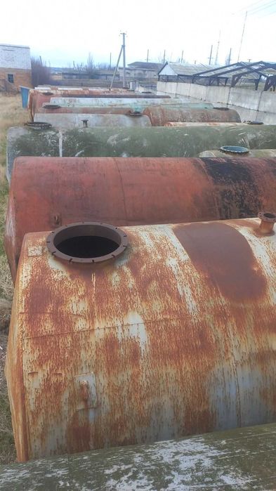 Ємності, силоса, ресивери, цистерни - метал./нерж./емальовані