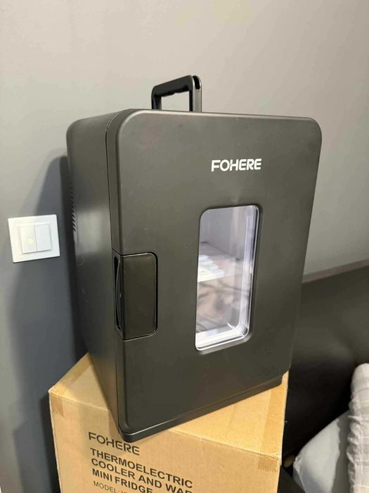 Mini przenośna lodówka 15L