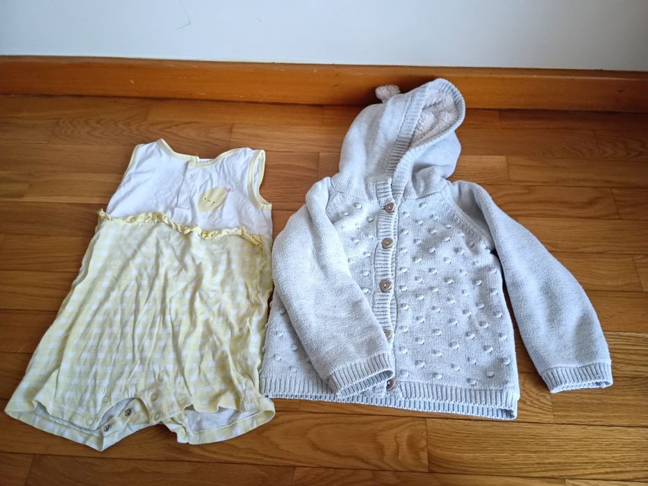Lote de 18 peças de menina de 12-18 meses