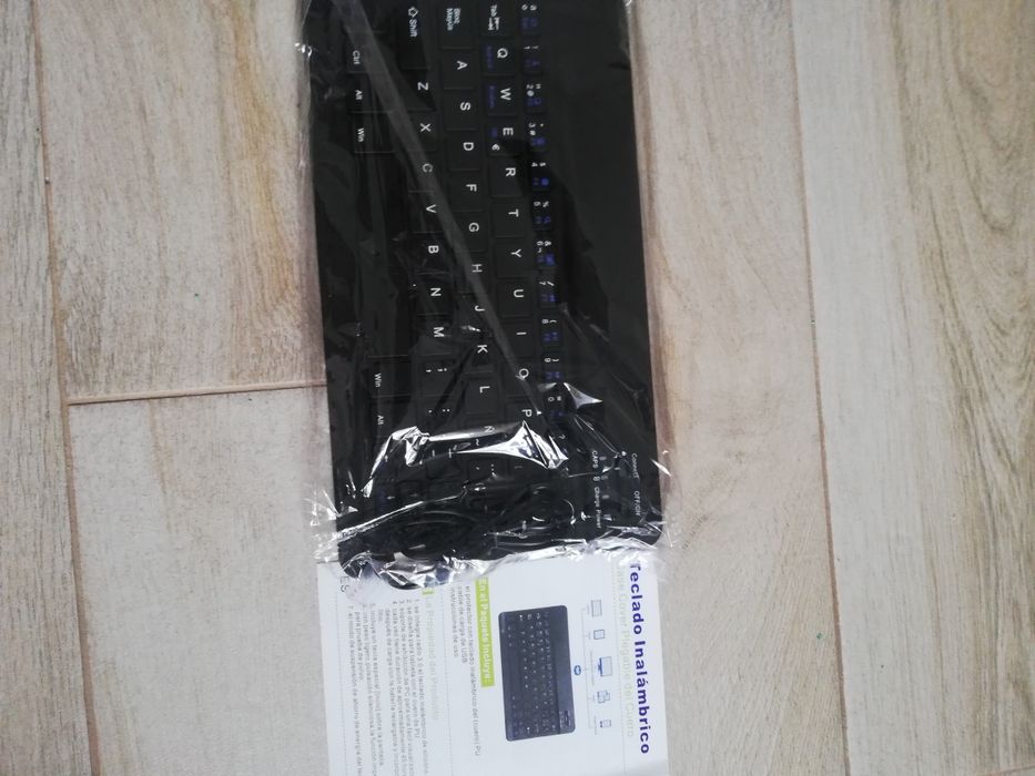 Klawiatura SLIM do Apple iPad, iPhone, Samsung, ładowana baterią.