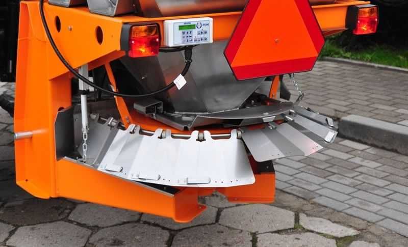 Rozsiewacz soli piasku komunalny Pom Augustów 600l  N065 piaskarka