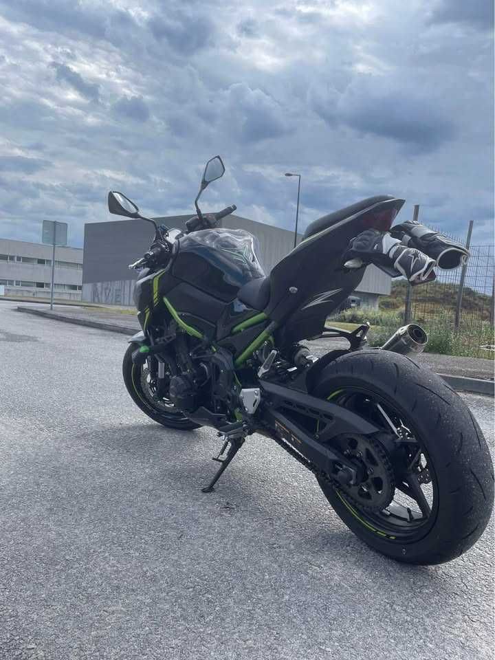 Kawasaki Z900 35KW (Deslimitada)