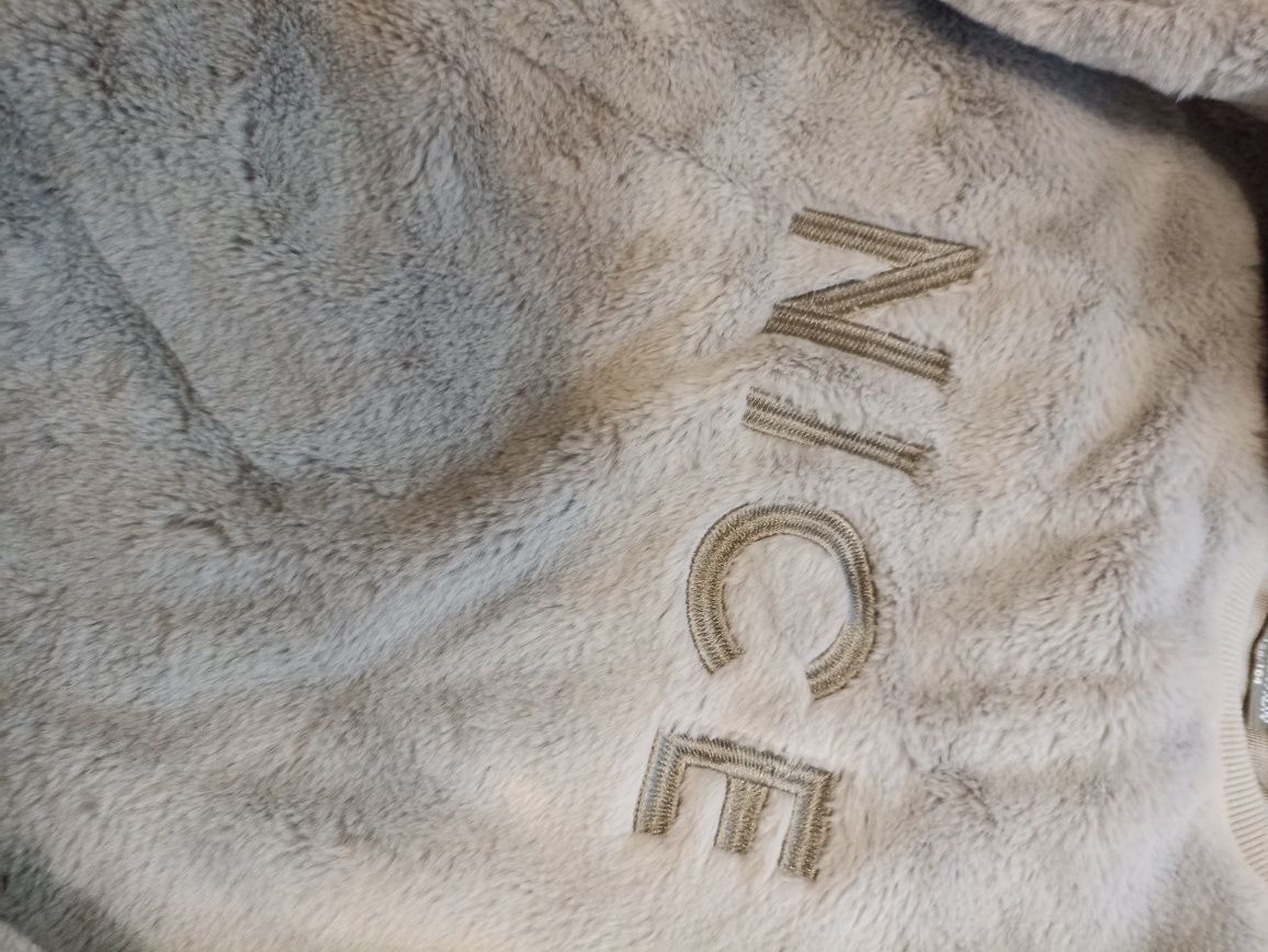 Sweterek    nice