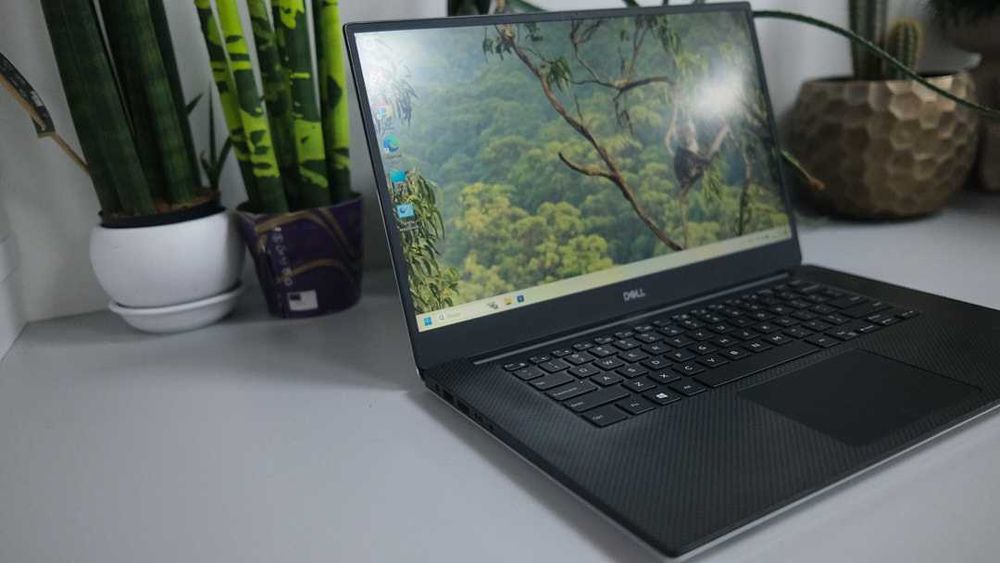Dell Xps 15 7590 i7 - 9750H 16 gb ram 512 ssd GTX 1650  15.6 FHD
