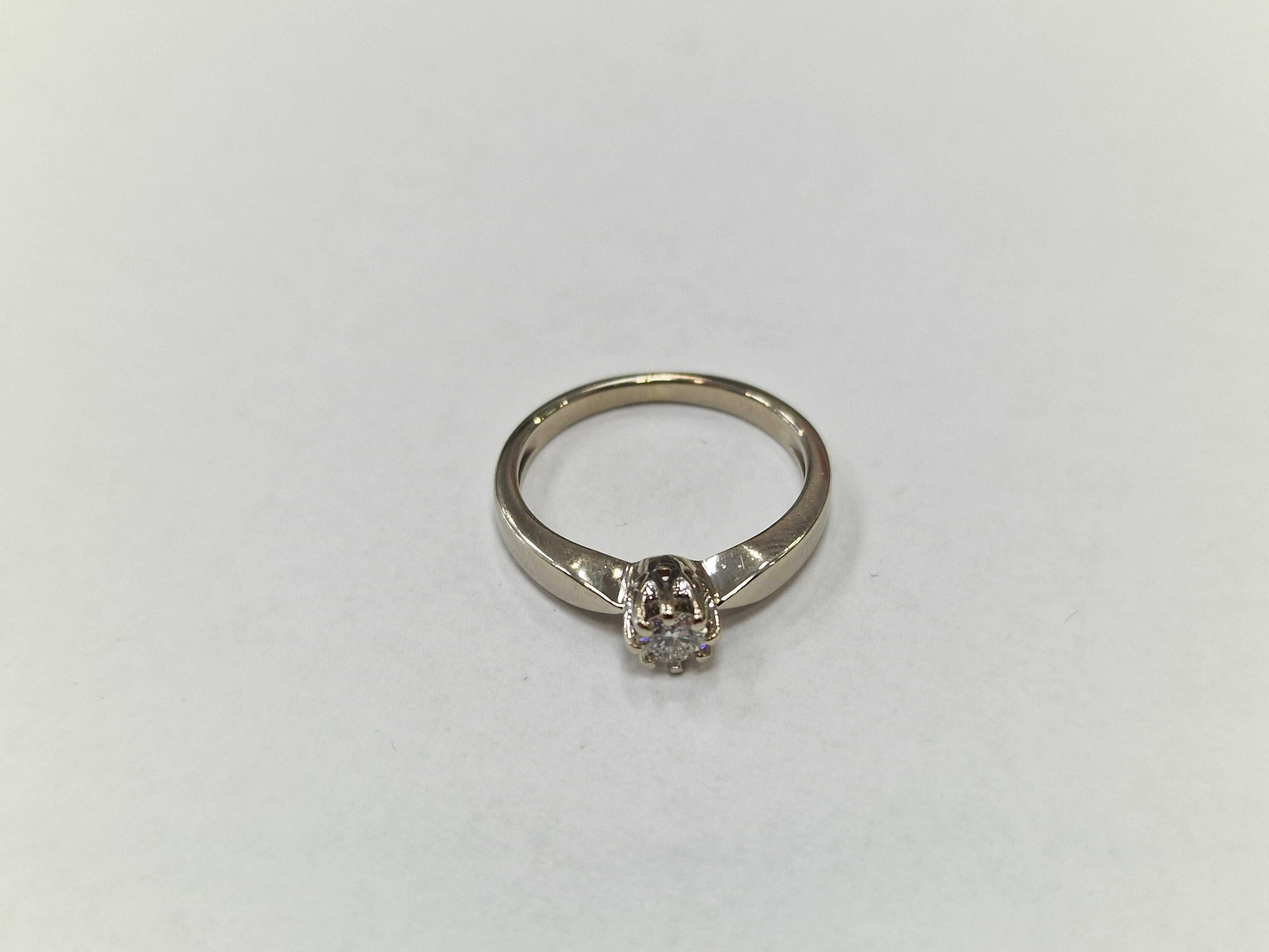 0.17 CT! Złoty pierścionek/ 585/ 2.30 gram/ R8/ DIA/ Certyfikat