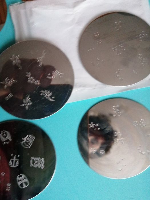 Sprzedam blaszki do robienia stęplów na paznokciach