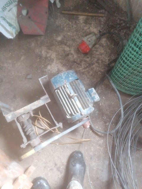 Sprzedam wciągarkę.