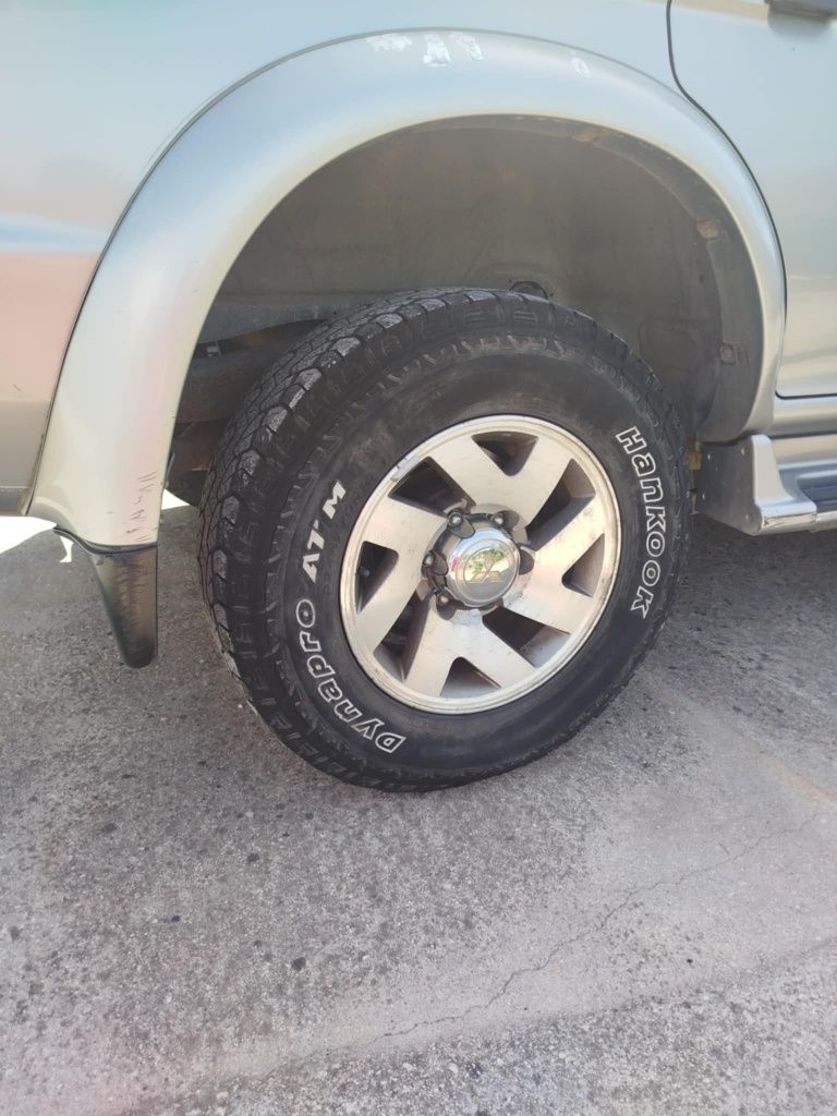 Mitsubishi pagero sport wagon