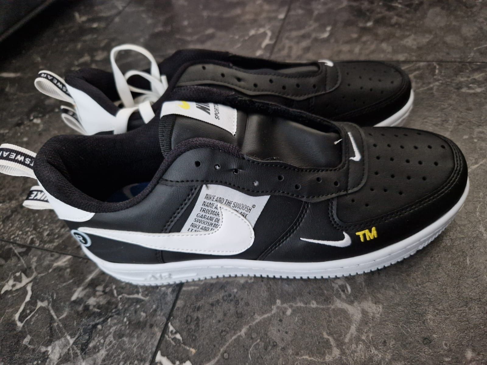 Buty Nike unisex rozmiar 41 NOWE