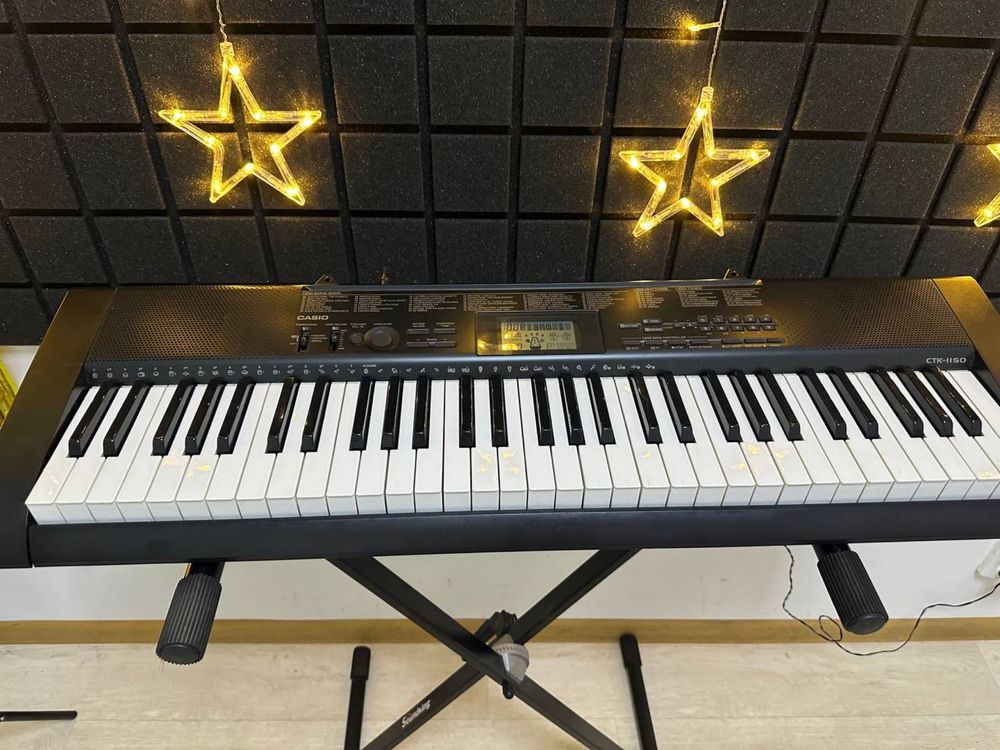 Синтезатор CASIO крута модель!!! Цифрове піаніно, клавіши