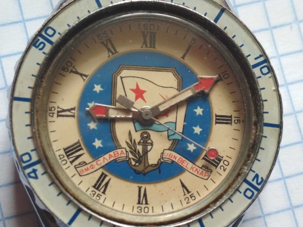 Часы Слава из СССР редкие электронные