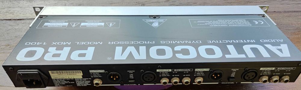 Som profissional, Behringer - Autocom Pro Model MDX 1400