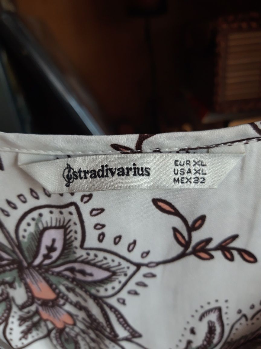 Elegancka bluzka rozmiar 44/46/48 Stradivarius