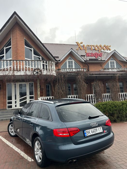 Ауді а4б8 1.8 бензин