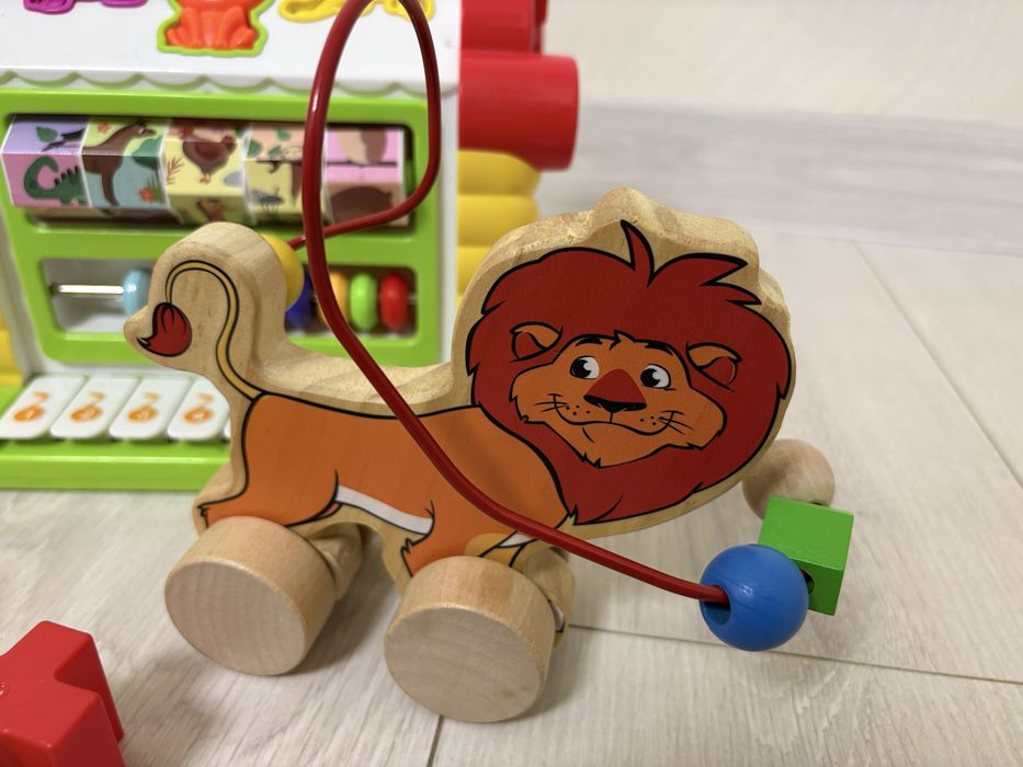 Лот іграшок лот игрушек піраміда лев каталка будинок сортер