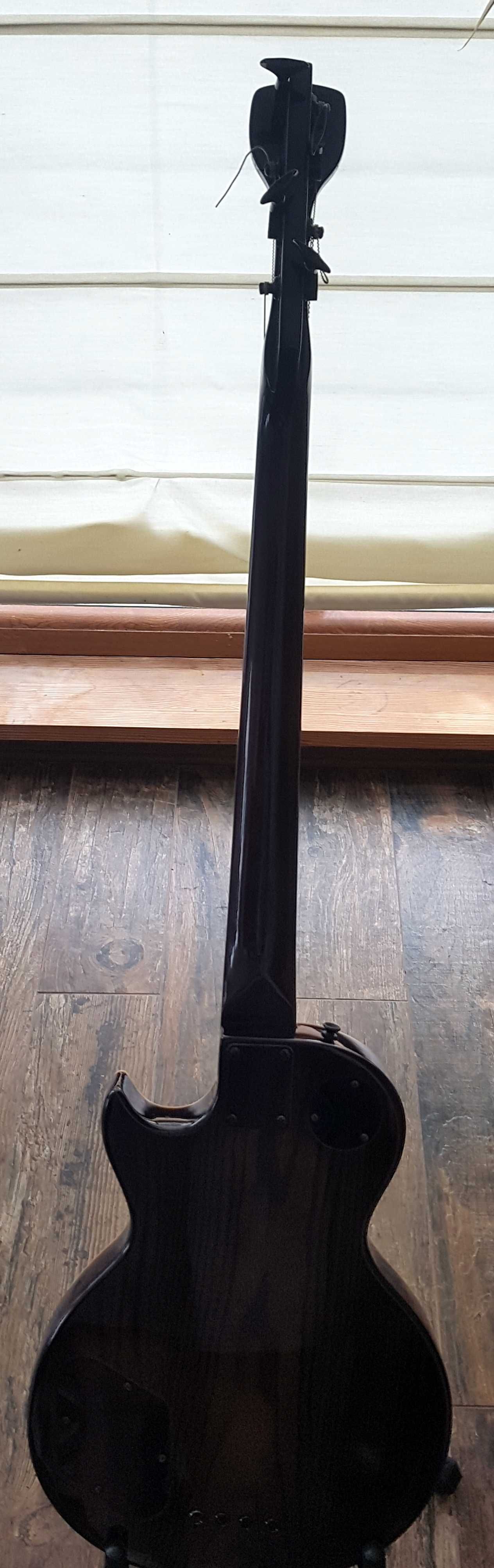 Gitara basowa Mazeti,semi hollow
