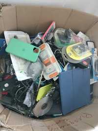 Коробка з залишків електроніки + подарунки
