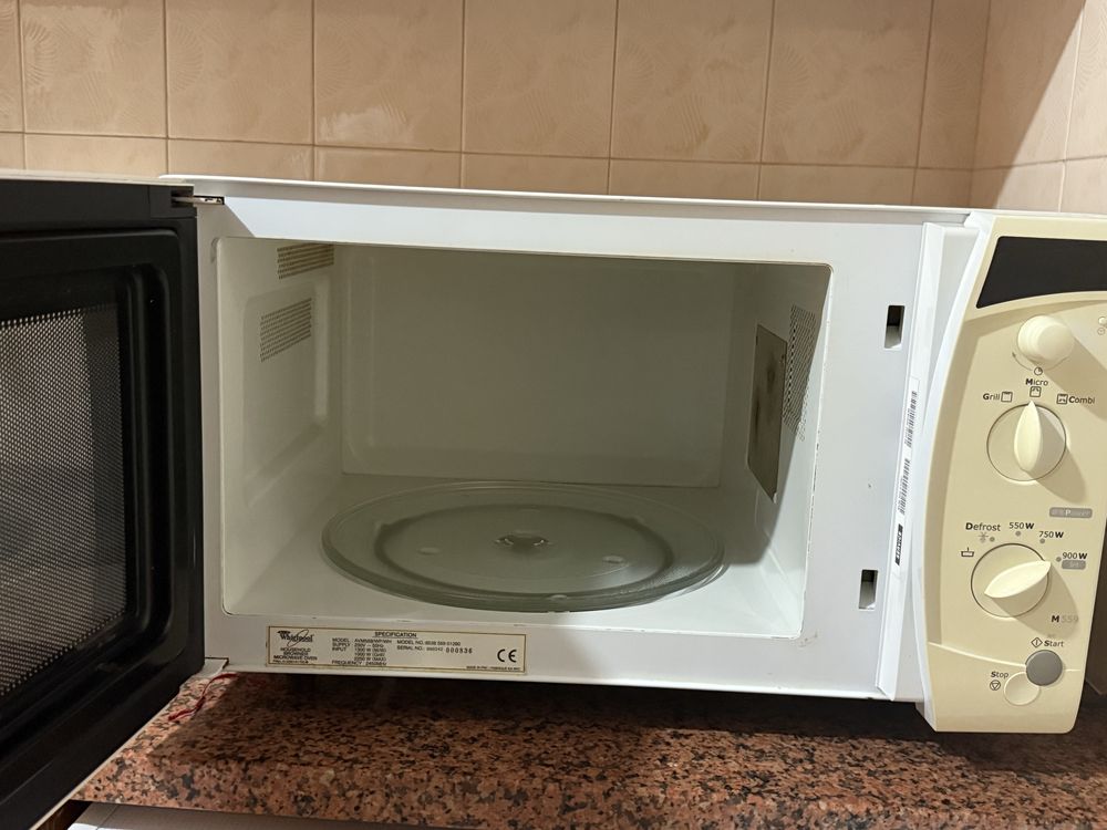 Mini Microondas com pouco usado