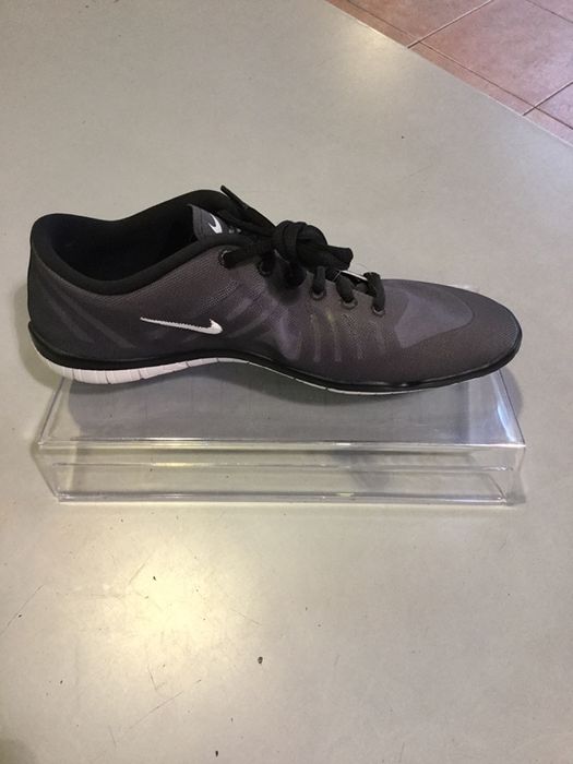 Obuwie damskie Nike Free 3.0 Studio Dance rozmiar 38.5