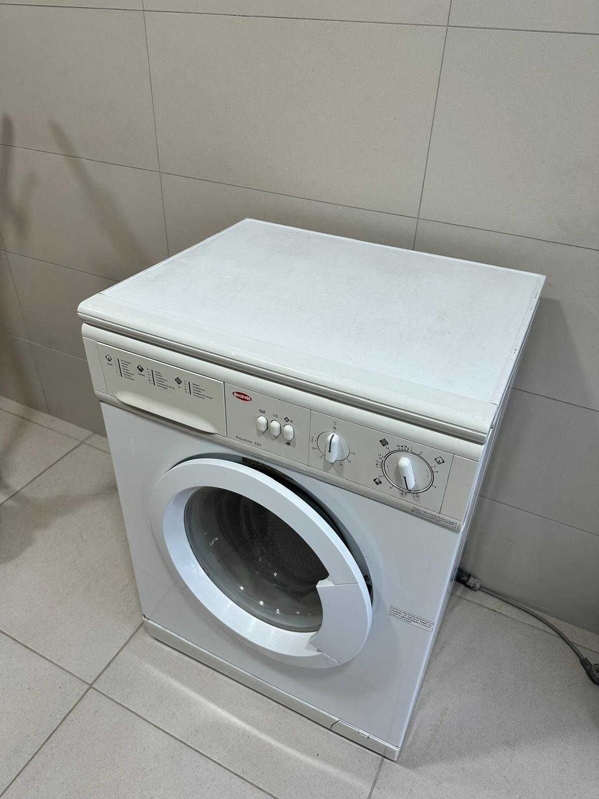 Máquina de lavar roupa