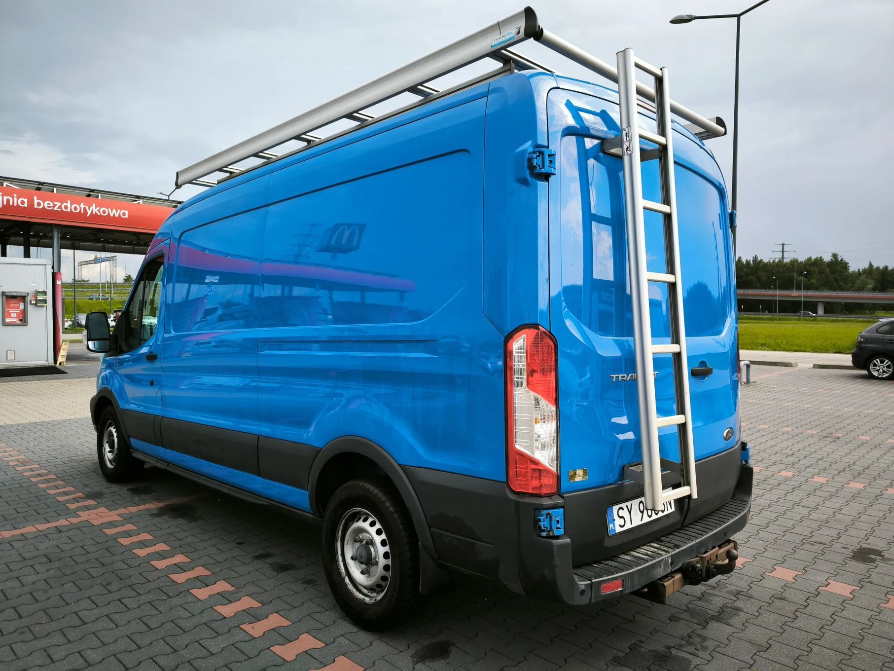 Ford Transit L3H2 2.0 diesel 170KM Manual FWD hak 2.8t  Transit L3H2 170KM Manual 39500 netto świeży rozrząd klimatyzacja