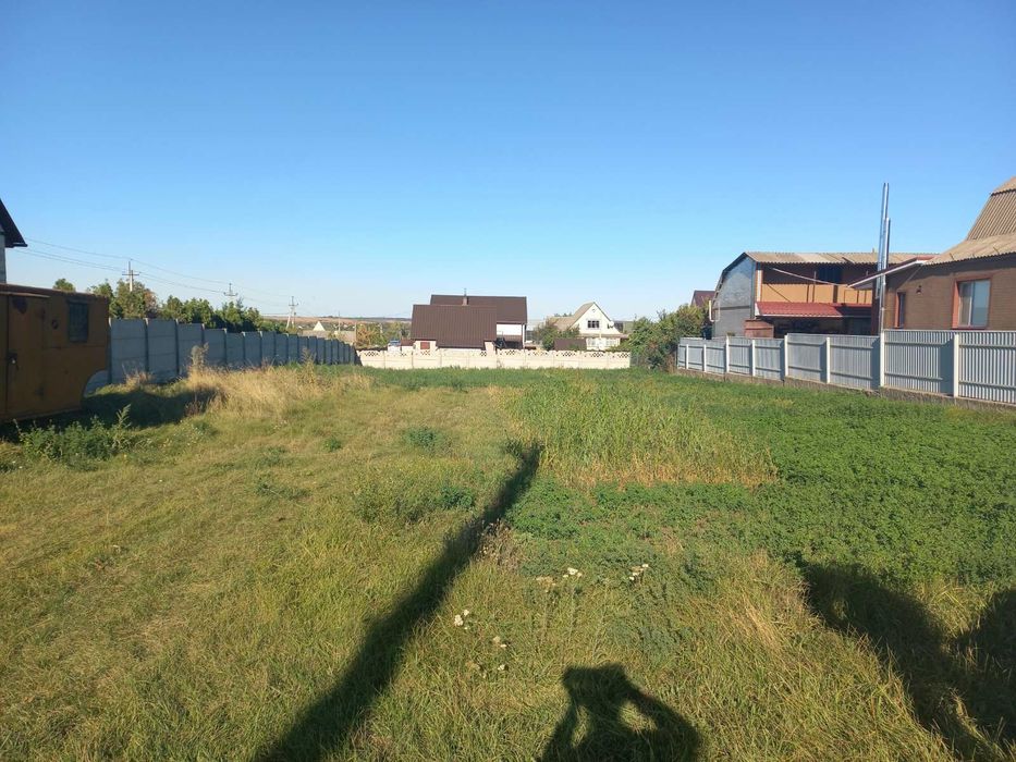 Продам участок землі 9 соток.