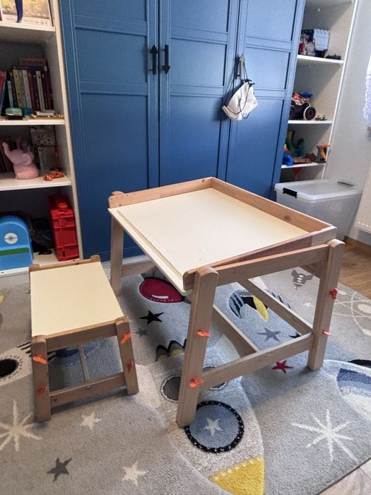 Biurko Ikea Flisat z stołkiem