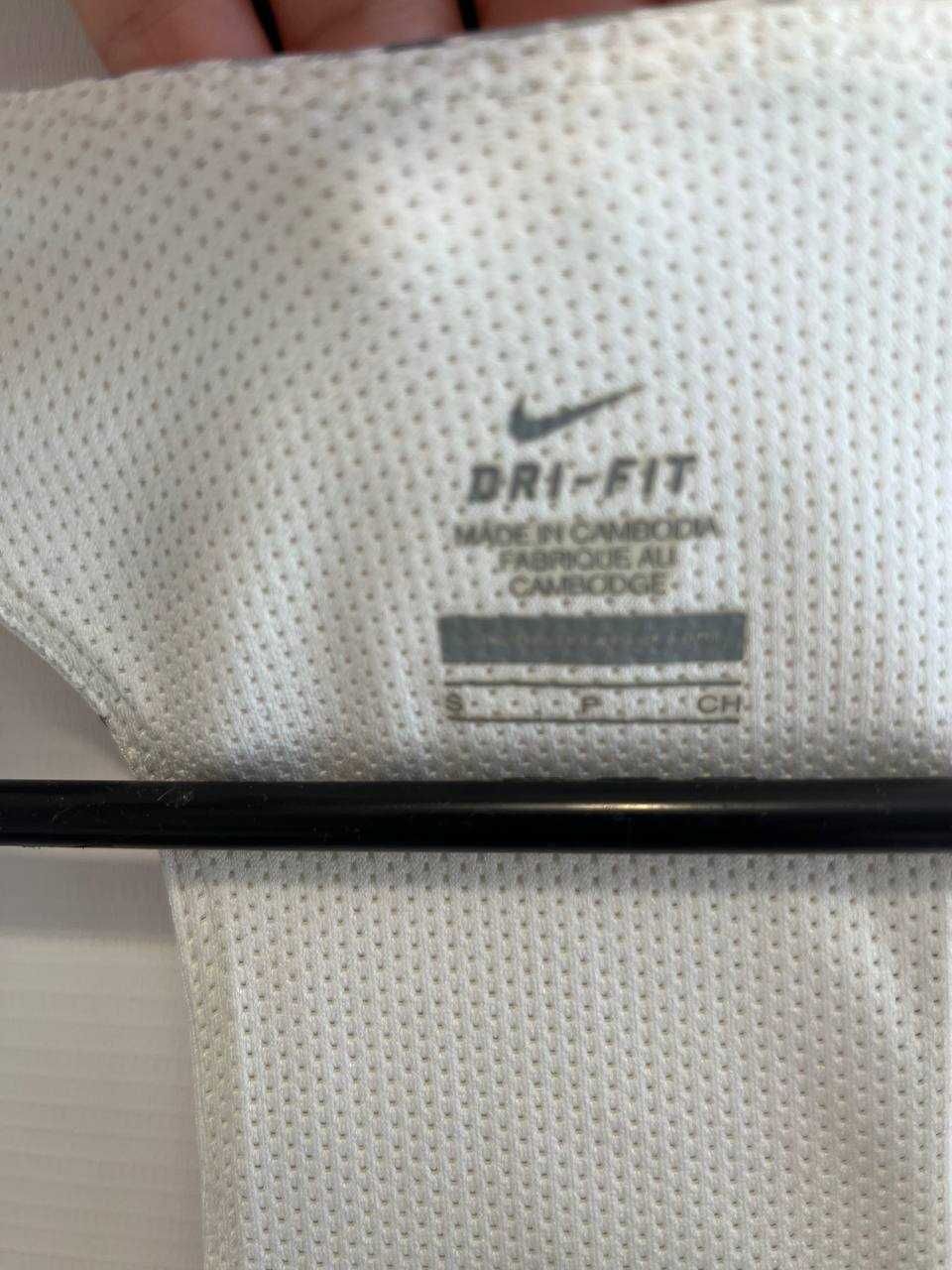 Sportowa Damska Koszulka bez Rekawow Biala Treningowa Nike (S)